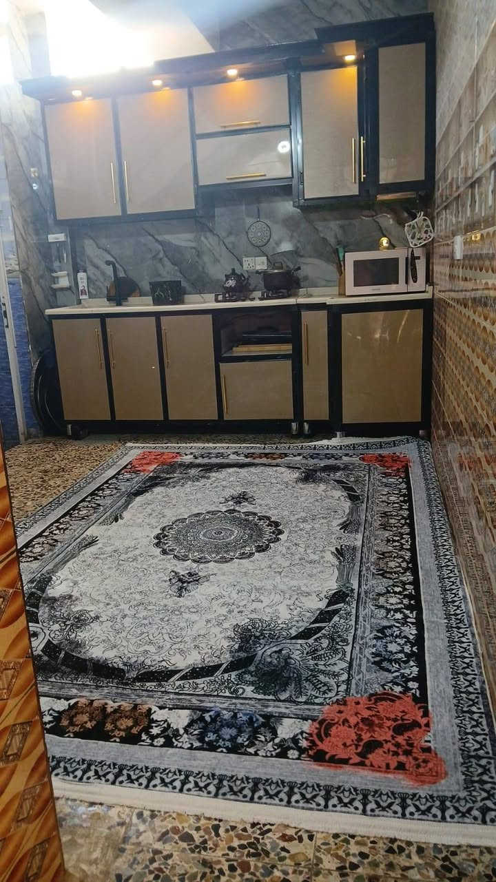 دار للبيع مساحه طابقين  50 متر الشعله الزراعي مقابل قطاع السادس كاع سجاد قرب سكلة حيدر التميمي
***********
