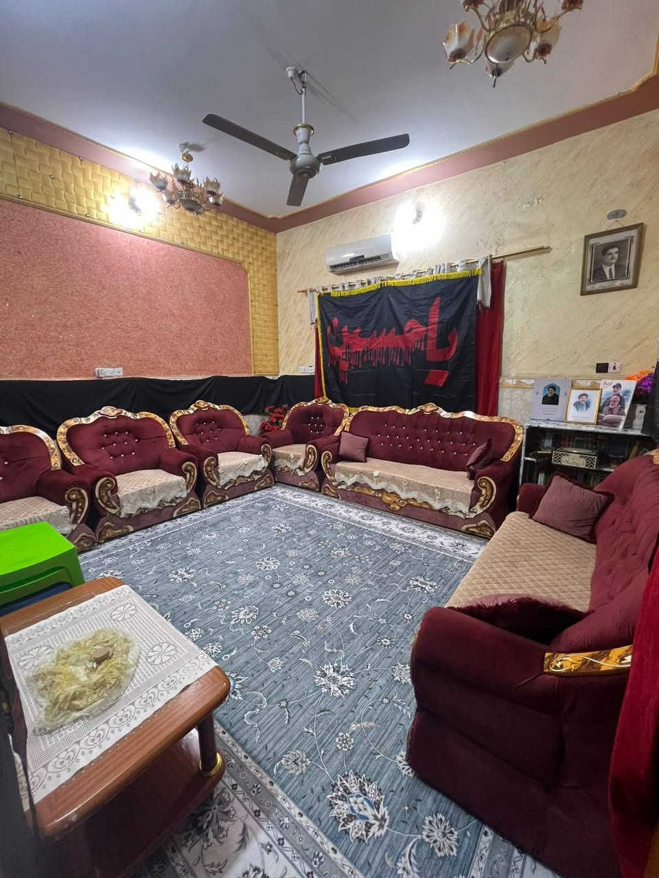 بيت للبيع في الجنينه
مساحته البيت 200 متر طابقين
تفاصيل البيت 
الطابق الأول 
كراج + ديوانيه+ هول + موزع+ غرفتين نوم+ صحيات+ مطبخ + منور 
الطابق الثاني غرفتين نوم ومطبخ وصحيات وصاله+سطح 
الطابق الثالث بيتونه 
عنوان البيت الجنينه خلف مدارس شط العرب الاهليه قريب على سوق الجنينه 
السعر 650 مليون وبي مجال
للاستفسار :***********
