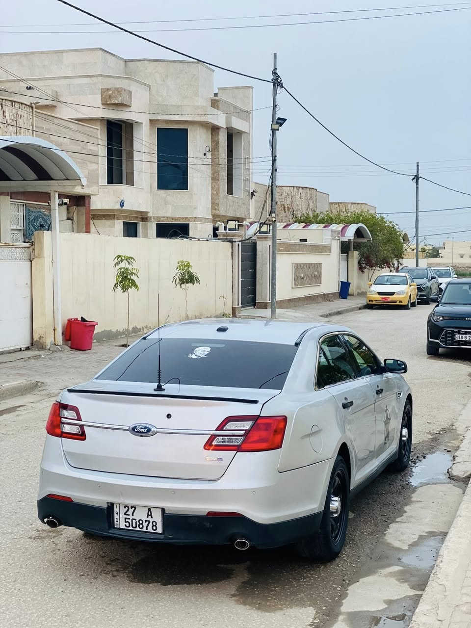 بيع او مراوس حسب القناعه تورس بوليسي مديل 17 رقم ذي قار بسمي تحويل اي محافظه. سياره جاهزه من كلشي كير تعليك تبريد ثلج حداديه جديده مواصفات البوليسي معروفه. وشرط ترايك من البصره الزاخو. حادثها خلفي فقط  موجود بلصور.   مكان السياره بابل 
 السعر  117$.    ***********
