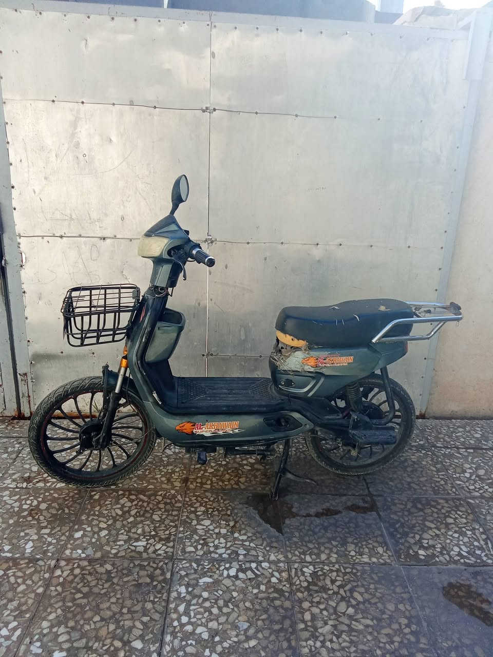 السلام عليكم متاح دراجه شحن للبيع على الفحص بطاريات قبل الشهر شديتهن سعر 285 ؟*********** بي واتساب
