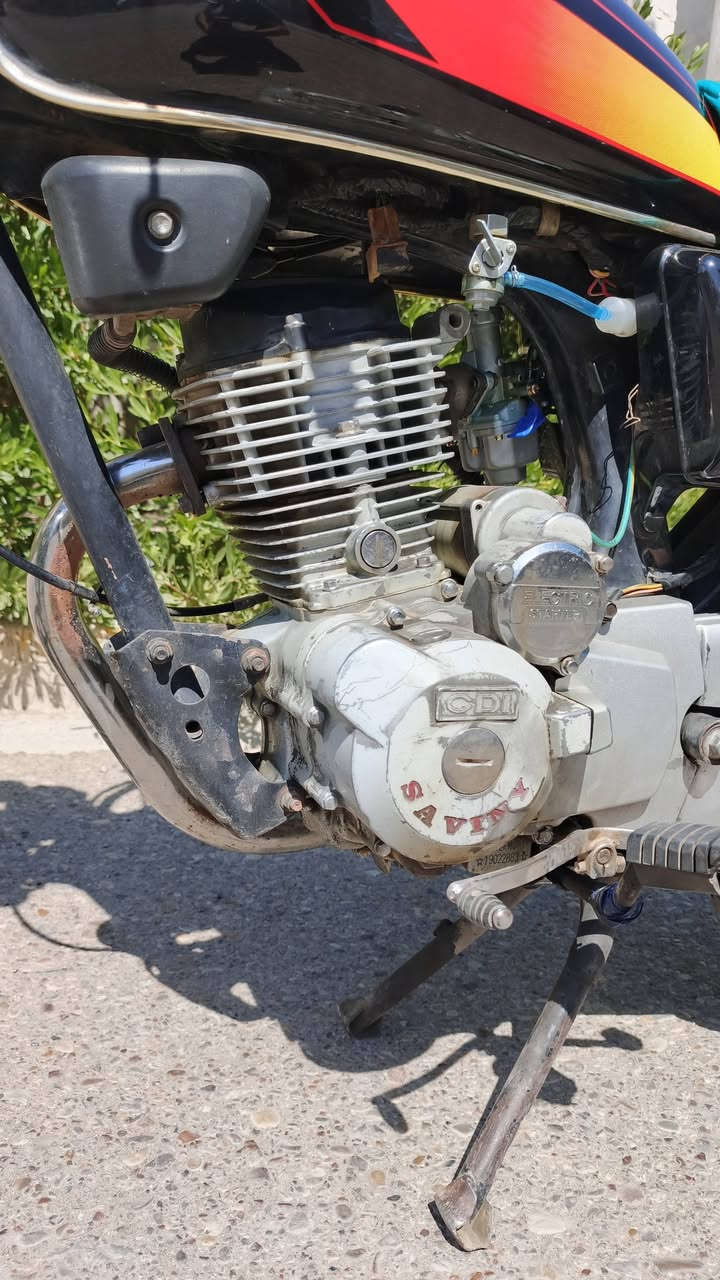 السلام عليكم
سيفان 19 محرك 150cc مال جناي ✅

دبلات شغاله اربعتهن ✅

وياله نضاف ✅

تانكي وكشن جدد ✅

المحرك صافي وكل نقص مابي 

كهربائيات كلهن شغاله عدا الدشبول عوزه واير 

وباتريه گاعد فقط 

السعر 275 قفل 

رقمي"

***********
