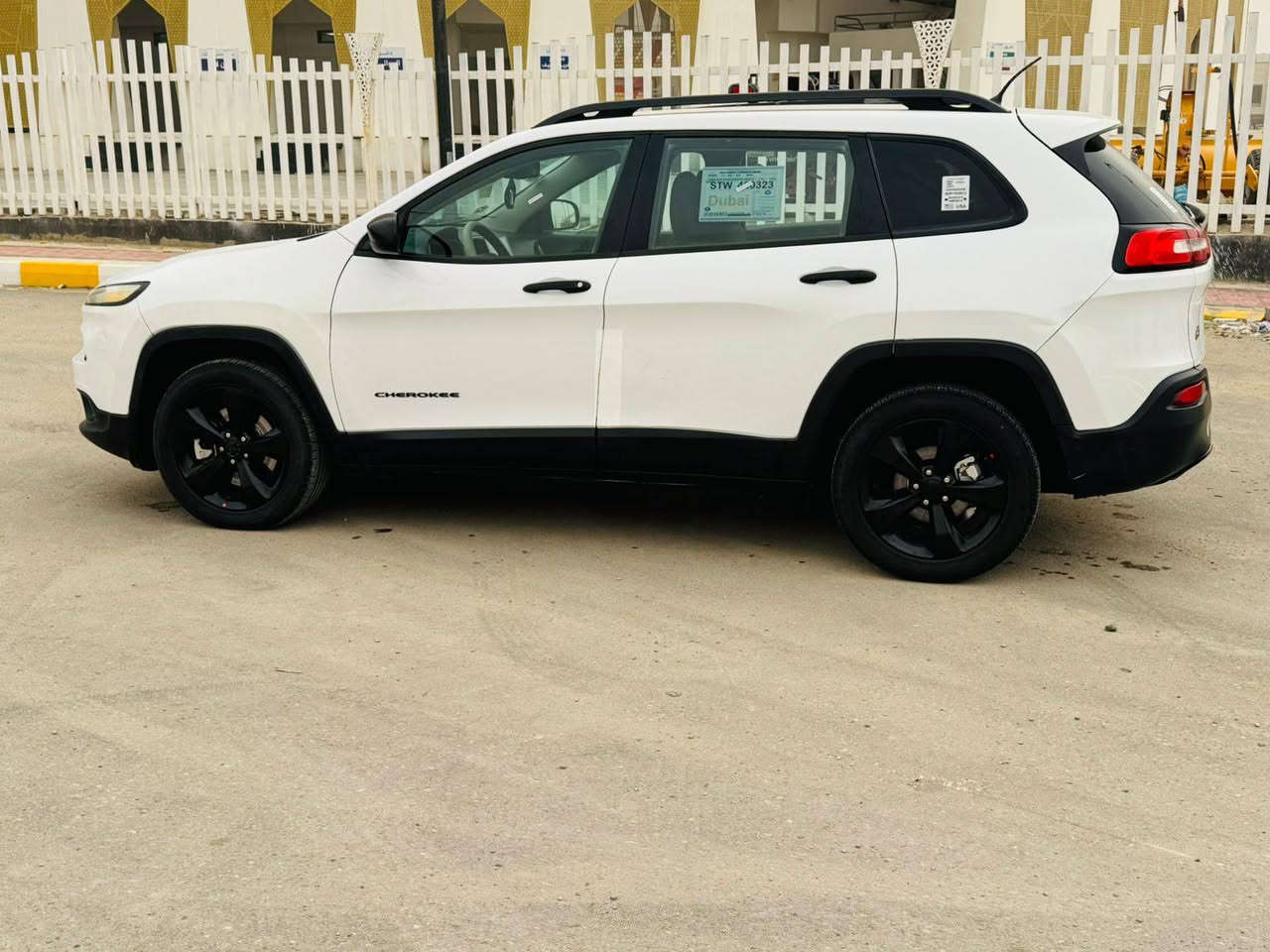 السلام عليكم رمضان كريم سيارة جيب بزون للبيع موديل 2017 رقم بصره حره تحويل مشروع وطني الرقم الدولي ضررها تبديل بنيد وصبغ خفيف مقدمه الجاملغ الامامي الايسر حادث السياره موضح مع الصور محرك 2400 شاشه كبيره كاميرا دواره تحكم جهتين تخم تاير تبريد حداديه كهربائيات كلها شغاله ماشيه 128 ألف استخدام شخصي السيارة جاهزة من كلشي السعر 122 ورقه وبيها مجال بسيط للشراي مكان السيارة ناصريه الشموخ للاستفسار ***********. *********** ارقامي بيهن واتساب ناصرية, ذي قار
