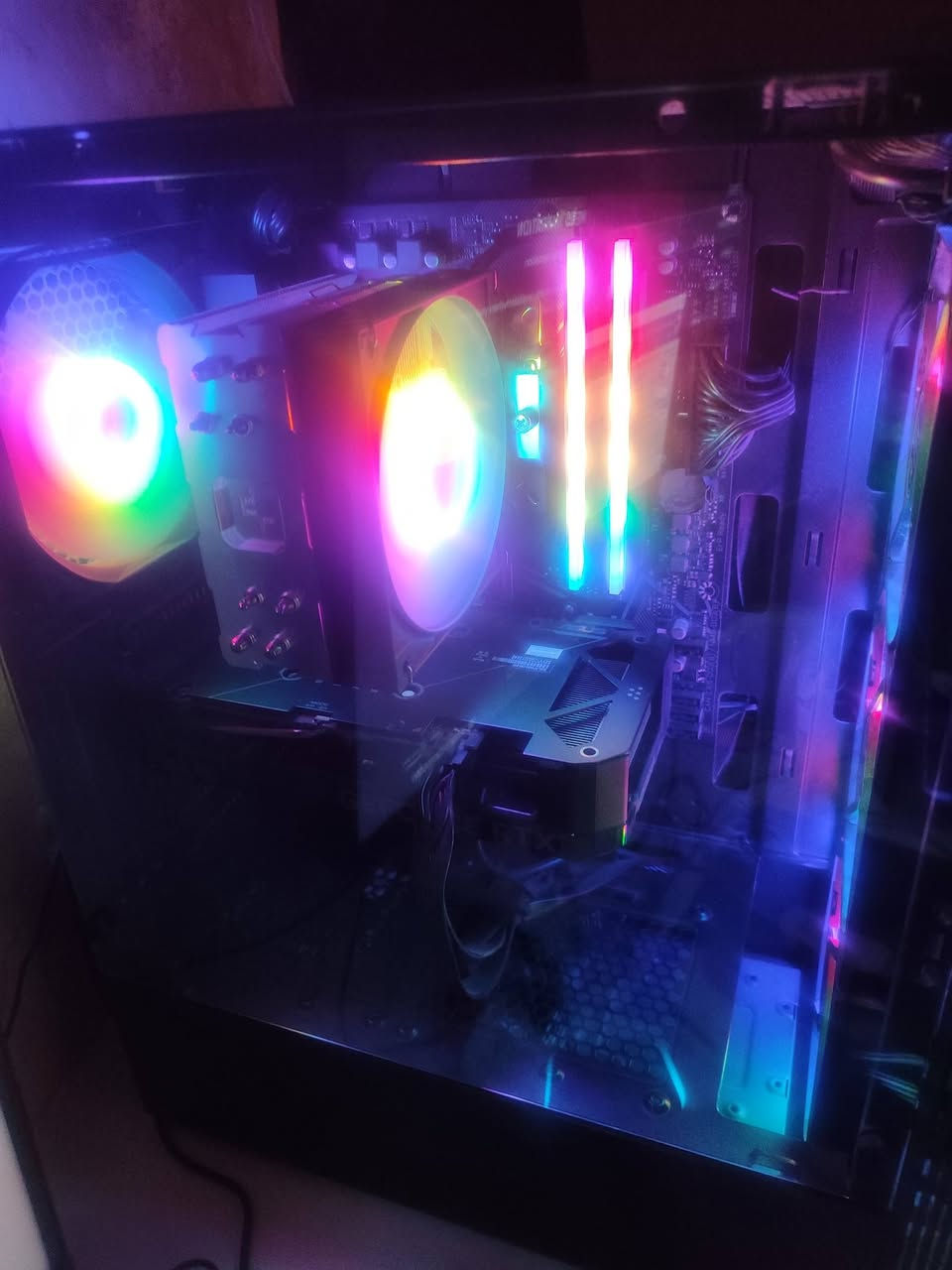 تجميعه جديدة كلشش استخدام قليل. وصل مالتها موجود حته  والقطع كراتين مالتهن أيضا موجوده 
+شاشهLG hz180
+ماوس
+كيبود
+ميز 
سعر مليون و375
مكان بغداد


**إذا كنت صاحب هذا الإعلان وتريد حذفه لأي سبب، رجاءا أرسل رسالة إلى الدعم الفني**