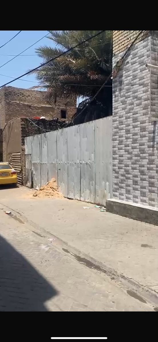 السلام عليكم قطعة ارض للبيع مساحتها ١٥٠ متر 
الواجهه ١٢.٥ والنزال ١٢ ملك طابو صرف المتر معروض بملونين وبي مجال بأسم شخصين وثناتهم موجودين 
عنوان القطعه بغداد كم الارمن 
***********
