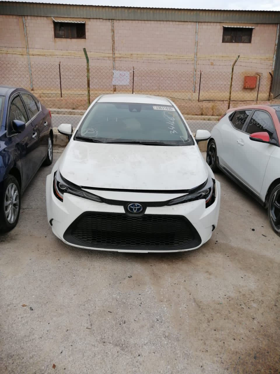 سلام عليكم كورلة هايبرد موديل 2020 وارد امريكي حادثه جاملغات خلفيه فقط بدون اي ايرباك كل لتفاصيل ولصور منزلهن بلمنشور بيع فقط  السيارة بئسمي تحويل مباشر السعر 143 ورقة وبيه مجال بسيط لعنوان علي لصالح قرب مجمع رويال ستي أو الكاظمية الطي ***********
