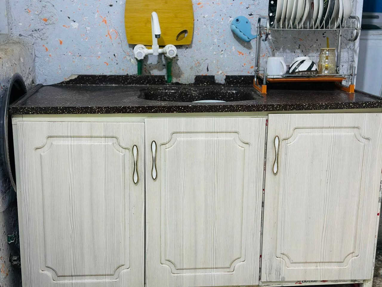 سلام عليكم اخوان غراض للبيع كاونتر تفصال 3 قطع وسخان جديد هذه لموسم شديته ومبرده بيهه ماطور واتر بم جدد وميز بلازمه نضيف مكاني بغداد مدينه الصدر


**إذا كنت صاحب هذا الإعلان وتريد حذفه لأي سبب، رجاءا أرسل رسالة إلى الدعم الفني**