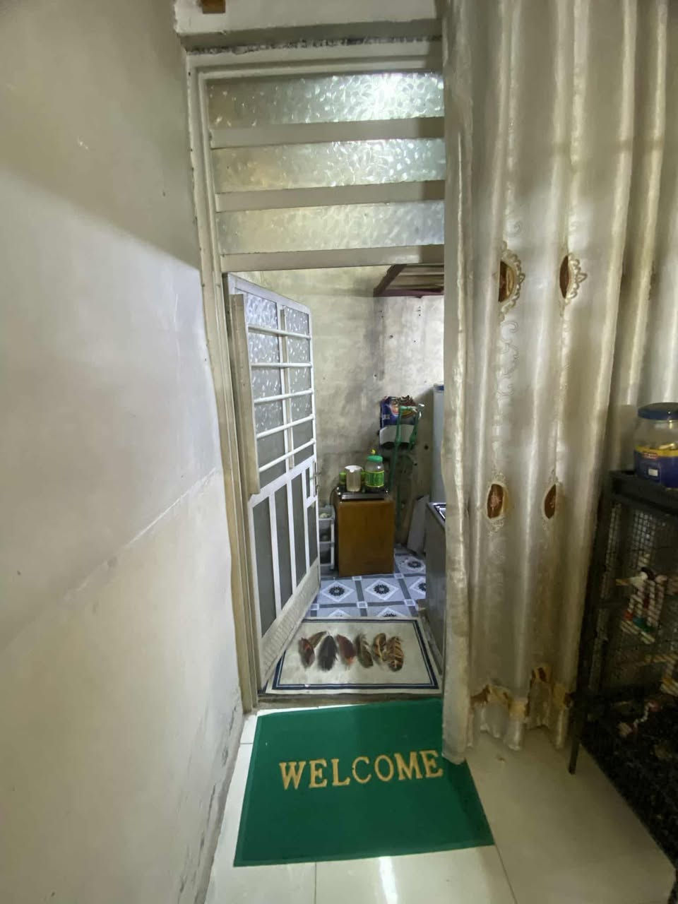 سلام عليكم بيت بزعفرانيه شارع لكهرباء مقابيل مكوى لامير 200 متر بناء جديد سعر 21 وبي مجال قليل ‭0774 057 9573‬
