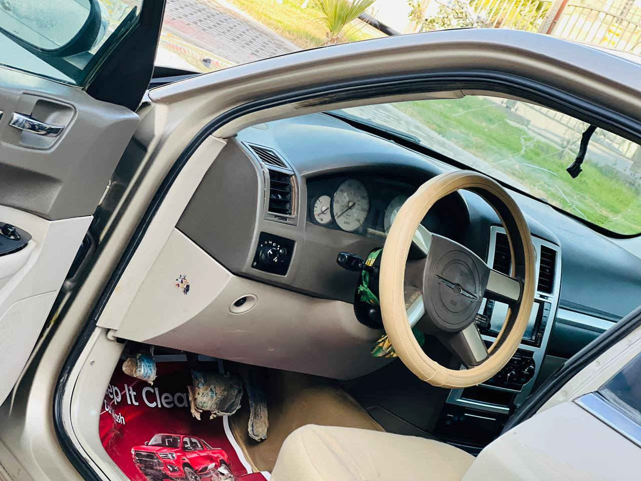 أوباما مديل 2010 سعر 104 قابل للتفاوض الأستفسار اتصل *********** وراد امريكي حادثها جاملغ امامي فقط فول مواصفات فتحه سقف تحكم ستيرن شاشة كبيرة كامره خلفيه كشنات كهربائي قطعتين تبريد حساسات مكينه 3600 مكينه وكير مكفولات حداديه جديده تخم تاير تبريد تدفئه شغال رقم أربيل نكليزي سنويه 29 مكان سياره كربلاء
