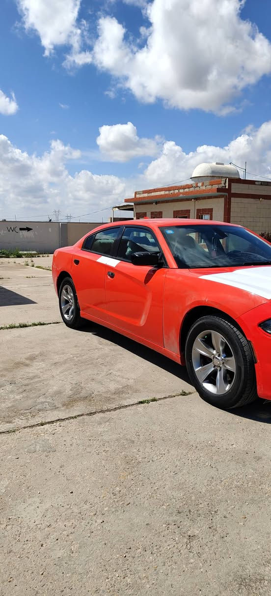 جارجر 2018 رقم بغداد بسمي وارد امريكي حادثه بنيد فقط بدون دواخل ماشيه95الف سياره جديده كير مكينه حداديه تخم تاير كله جديد مكان سياره مسيان *********** /***********/مكلف بلنشر
