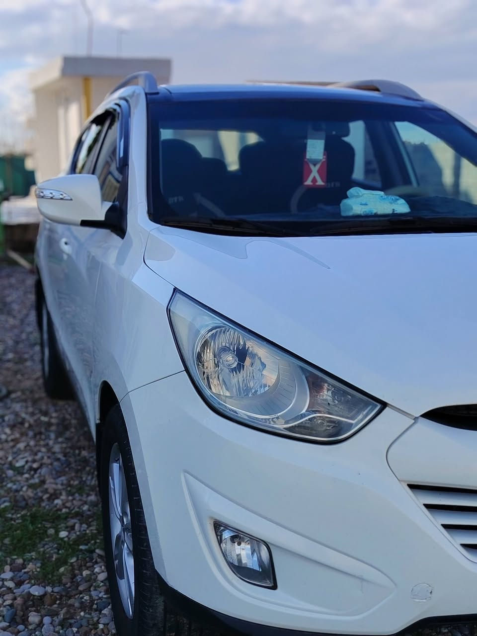 السلام عليكم للبيع أو للمراوس حسب القناعه
توكسان موديل 2012 
كلين بدون قطرة صبغ عدى 3 مكانات بارد صغار
سياره نضيفه مال جناي
ماشي 245
محرك گير شرط
بطاقه بانزين 
فول مواصفات 
بانوراما
اشاير مري
تحكم ستيرن..... معروفه مايحتاج أذكر الباقي
السعر 145 وبيها مجال
المكان كركوك قضاء الحويجة للأستفسار الاتصال ***********
