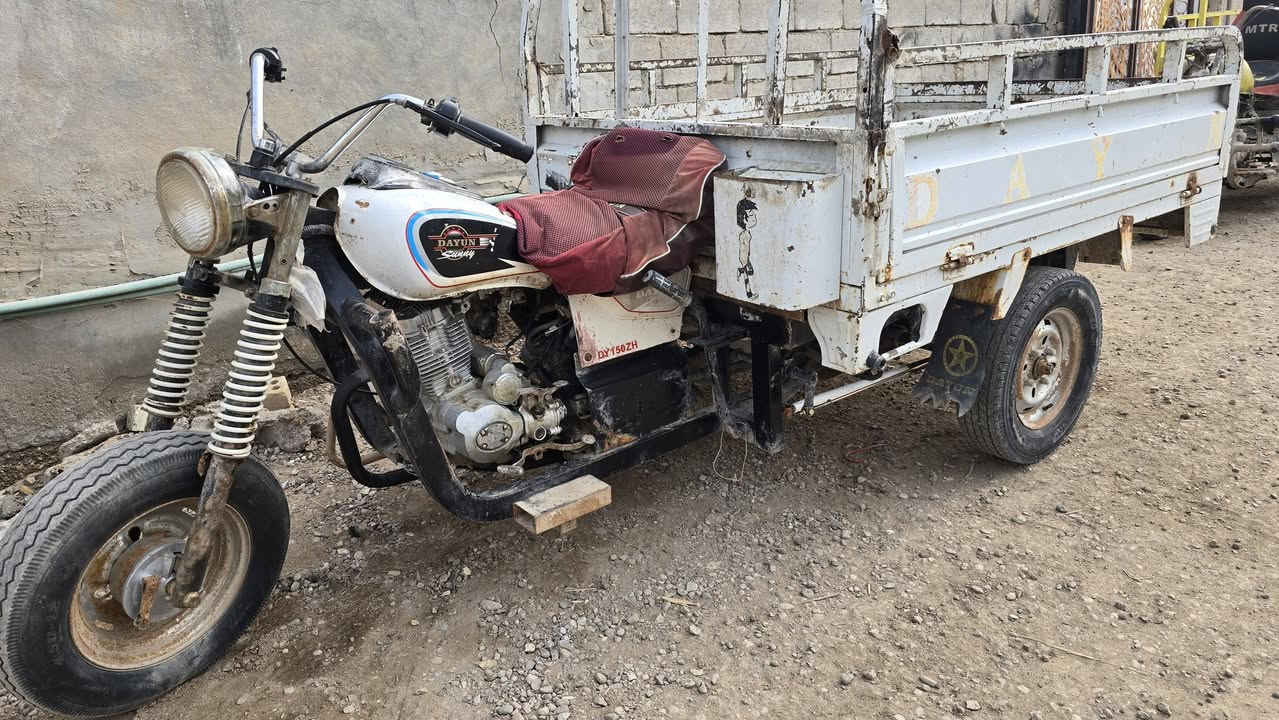 دايوان اوراق 15بيها رقم واحد غلط بالشاصي نضافه كدامك 725مكاني نصر***********
