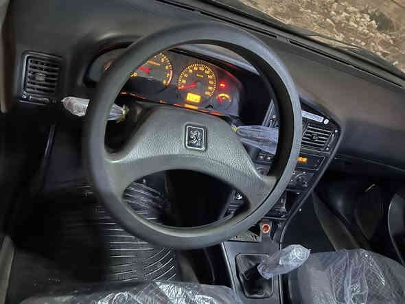 السلام عليكم للبيع بيجو جي ال اكس 2010 سيارة جاهزة فقط بنيد مبدل السيارة كفالة عامة 43$ وبيها مجال بسيط بغداد الزعفرانية *********** مصطفى
