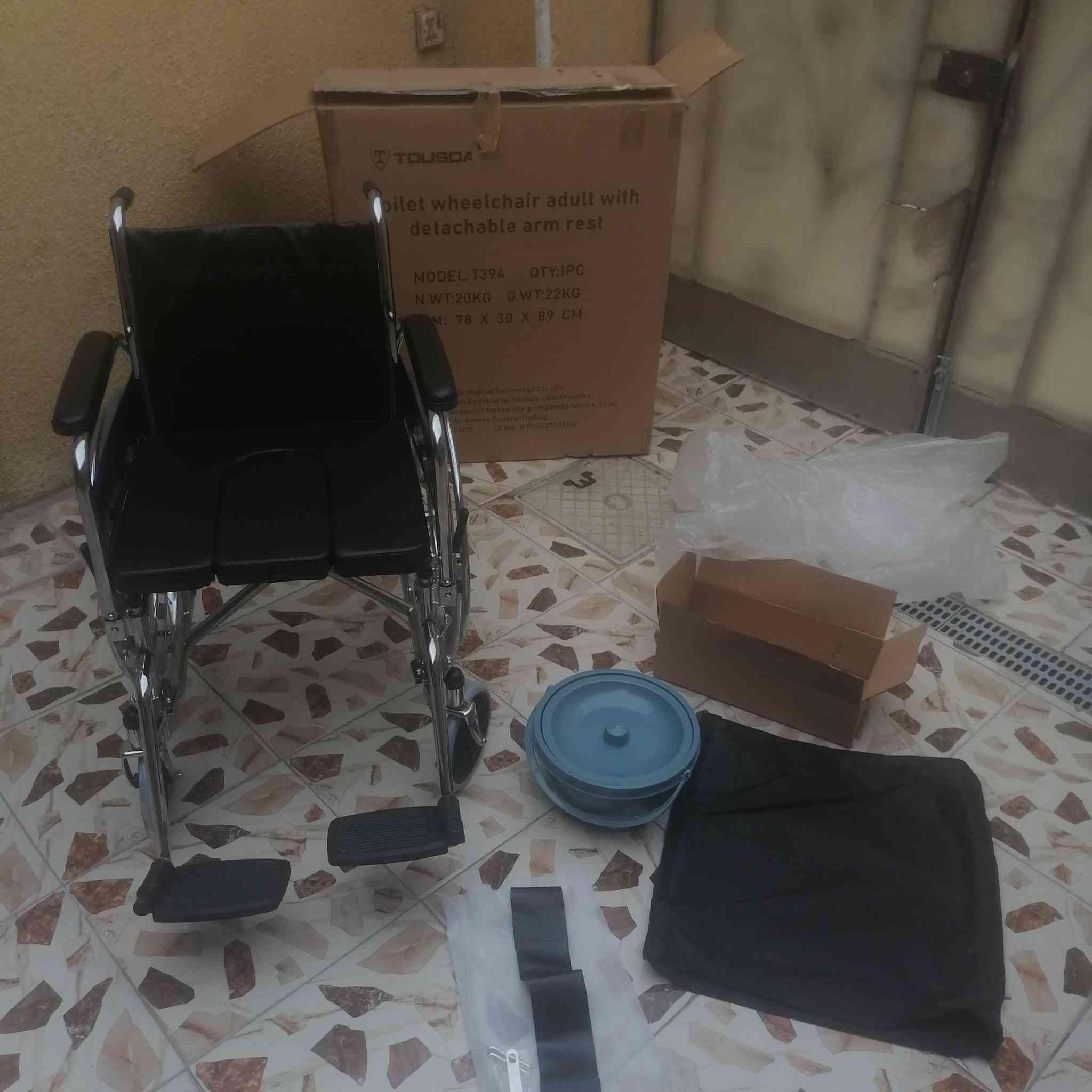 كرسي متحرك للبيع(جديد غير مستعمل)
كرسي متحرك للبيع(جديد غير مستعمل)
السعر ...110الف (بي مجال)

بغداد.....الشعلة....قطاع الاول 
:(خاص ماسنجر)


**إذا كنت صاحب هذا الإعلان وتريد حذفه لأي سبب، رجاءا أرسل رسالة إلى الدعم الفني**