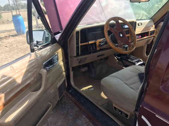 جيب شيروكي 92 رقم اربيل كشر وغرفه نضافه فول كهربائيات كله جديد رقم اربيل المالك بالكوت عندي وكاله عامه تحول شوكت مايعجبك السياره بيهه كازكيت السعر 45 قابل للتفاوض *********** السياره حاليا ابغداد
