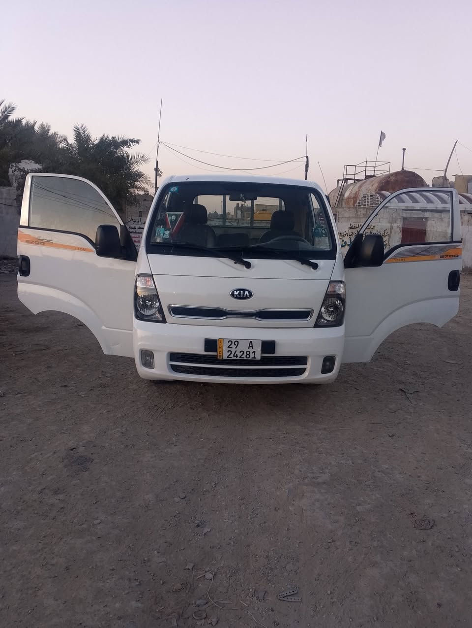 سلام عليكم كيا البيع مكفواله كفاله عامه من صبغ  وضربه وكير ومحرك  شاصي رقم واسط نكليزي سعر 100 مديل 2015العنوان بغداد رقم الانتصال ***********
