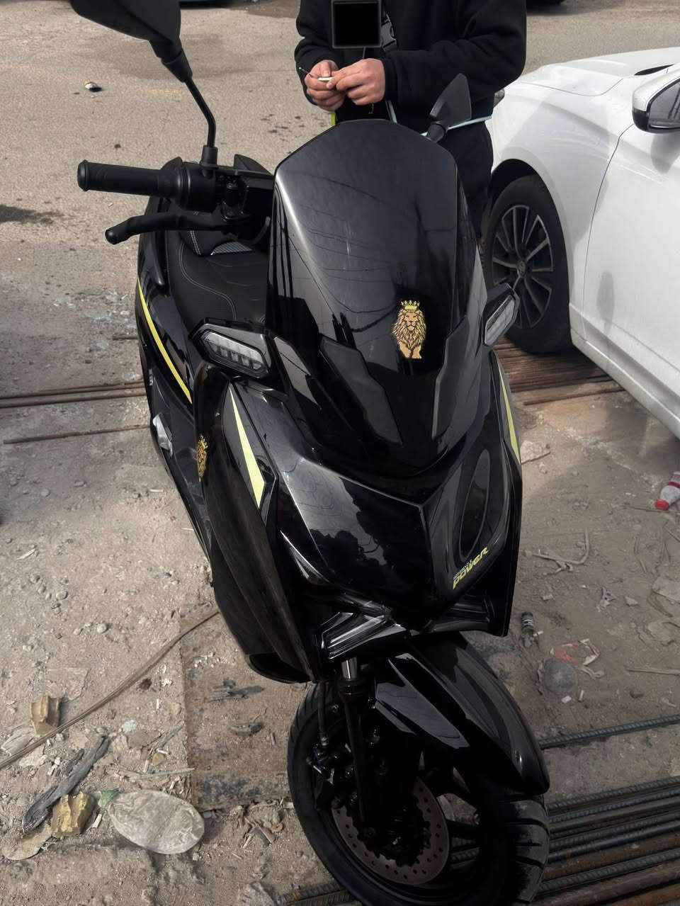 السلام عليكم ، للبيع بطارية ليثيوم فوسفات الحديد 30 امبير ، تمشيك بالشحنه الوحدة اقل شي 70 كيلو متر
قدرة الملف 3000 واط 
اخذتها قبل شهر ونص والنضافة الخارجية والداخلية 100% 
بيها 3 سرع 
دبل امامي دهن دبل خلفي غاز 
نظام بارك p 
مثبت سرعة 
 تكدر تتحكم بلون الضوة الامامي ببرنامج بالجهاز 
السعر 1,550,000 وبيها مجال ، للتواصل خاص او واتس اب *********** 
مكاني بغداد البنوك / الكرادة
