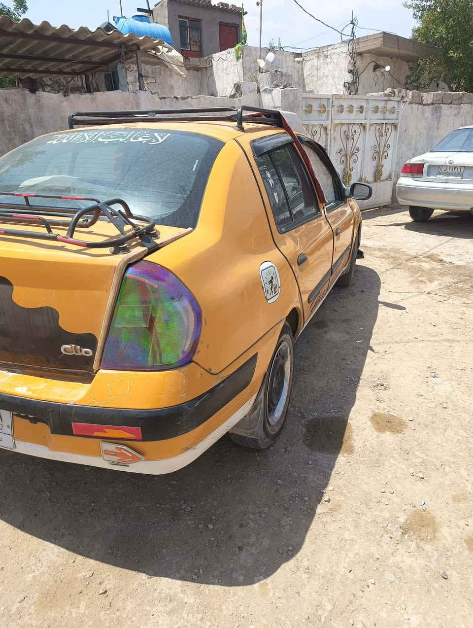 رينو فرنسي رقم ديالى تكسي محور محرك وكير بيكانشو
وتخم داير  مكاني واسط قضاء الحي
السعر ٢٨ ورقة بيه مجال 
رقم الهاتف ***********
