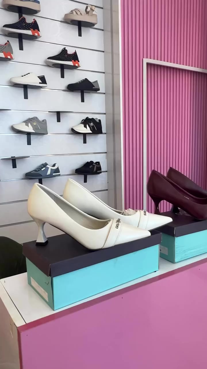 العنوان بسمايه الشارع العام 
محل ناي للاحذيه والحقائب النسائية @إشارة


**إذا كنت صاحب هذا الإعلان وتريد حذفه لأي سبب، رجاءا أرسل رسالة إلى الدعم الفني**