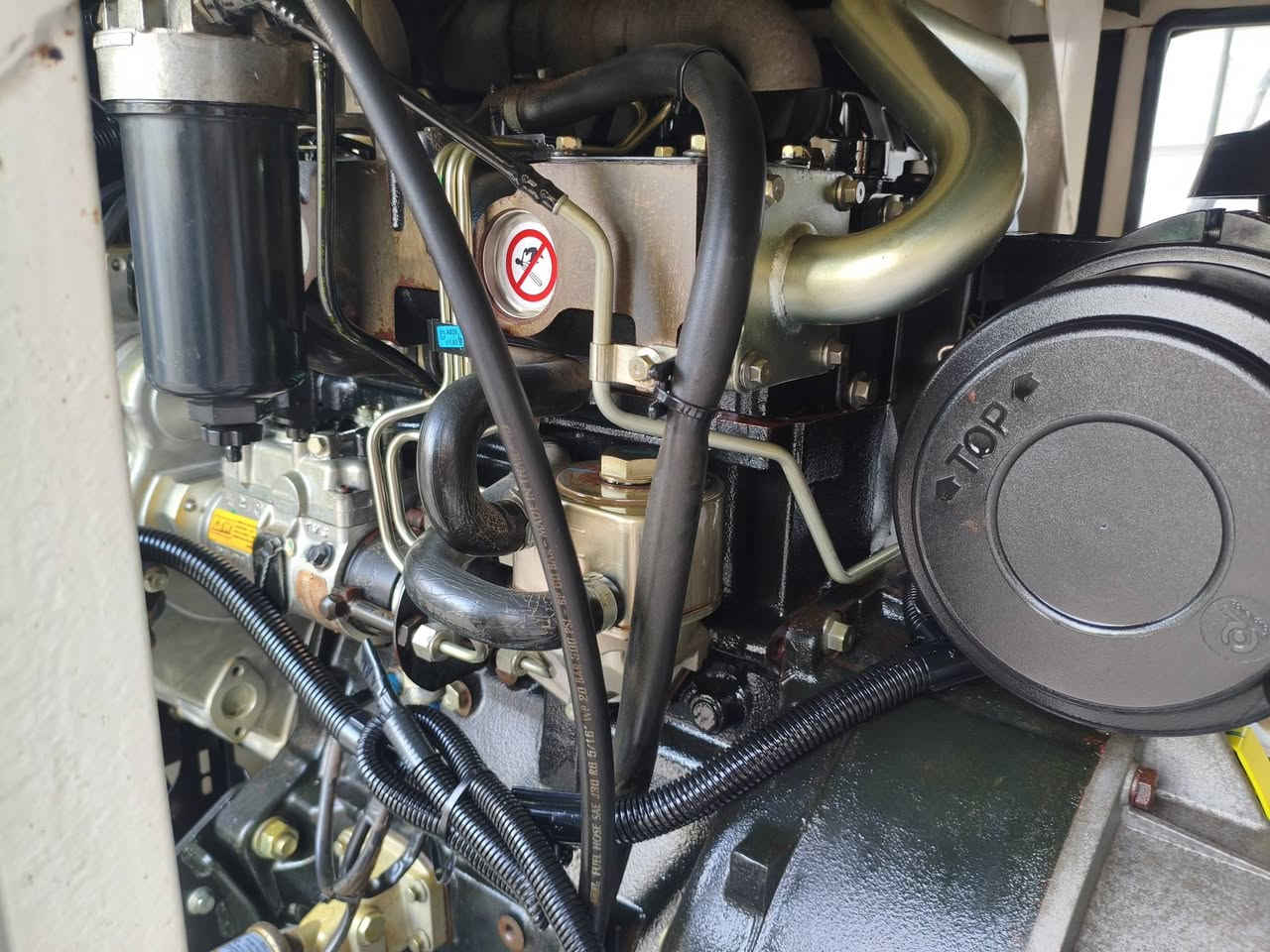 السلام عليكم ورحمه الله
للبيع مولدة بيركنز إنكليزي 
      3سلندر سوبر 45كيفي
      حديث حجم البستم 105ملم 
     عدد ساعات التشغيل 2900ساعة
     كاتم جبيلي 90بالمية
     بلادي وضمان ع حمل 
     للمزيد من التفاصيل لاتصال أو المراسلة 
     *********** ابو شهم الزبيدي 
      العنوان بغداد عوريج
