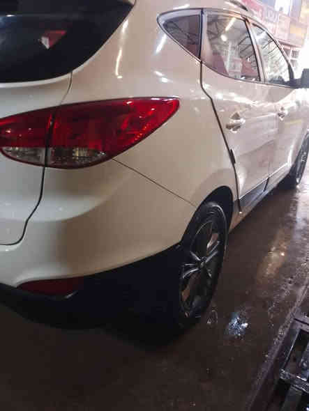 توكسان موديل ١٦ كفالة عامة من تبديل وصبغ بيها تكحيل بالبنيد رصعة اقل الأصبع بسبب الرش بهوز الماء إدامة كاملة للكهربائيات وإدامة للبلكات وبخاخات تبديل راديتر مؤوسسة سيارة جاهزة من كلشيء السعر ١٦٣ السيارة اني المالك 
رقم الموبايل بي واتساب واتصال ***********
