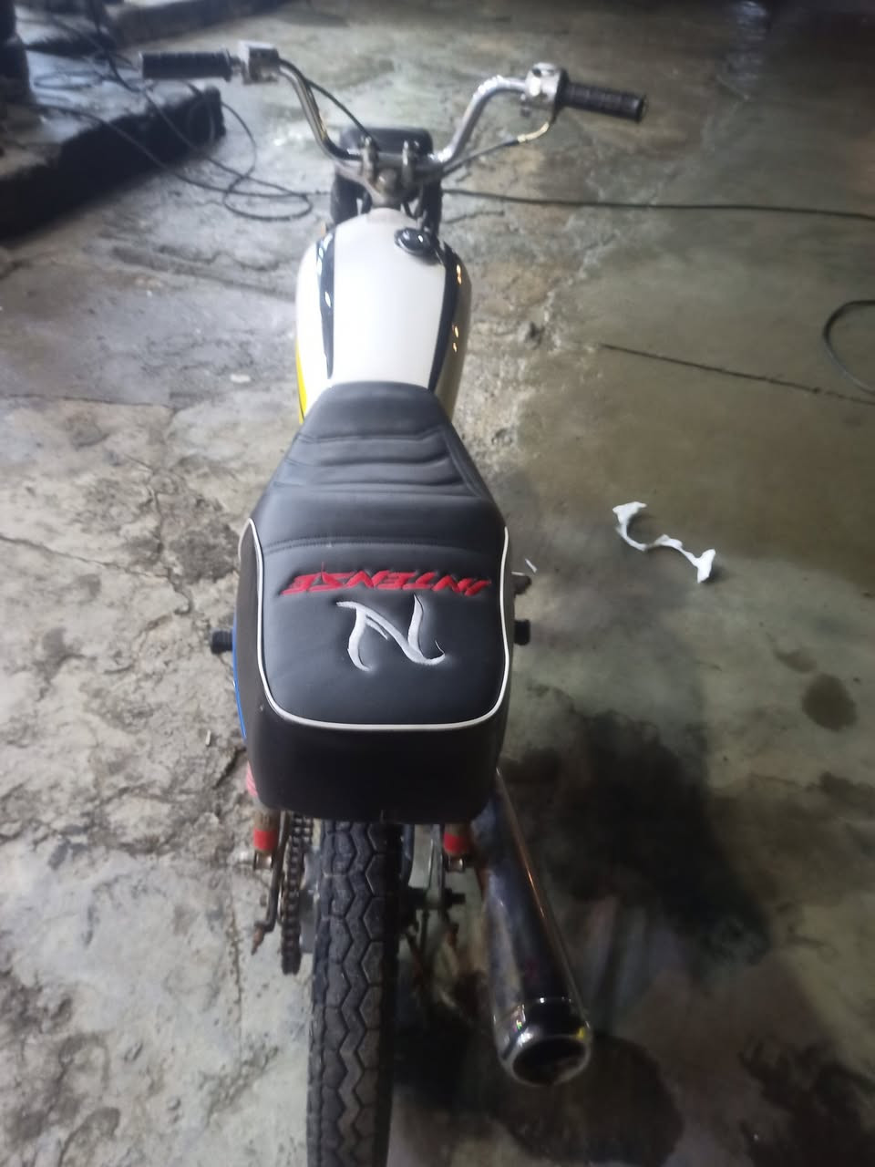 دراج للبيع مكينه خرسه دراجه كلها جديدا السعر 300 بيها مجال رقمي *********** بي وتساب
