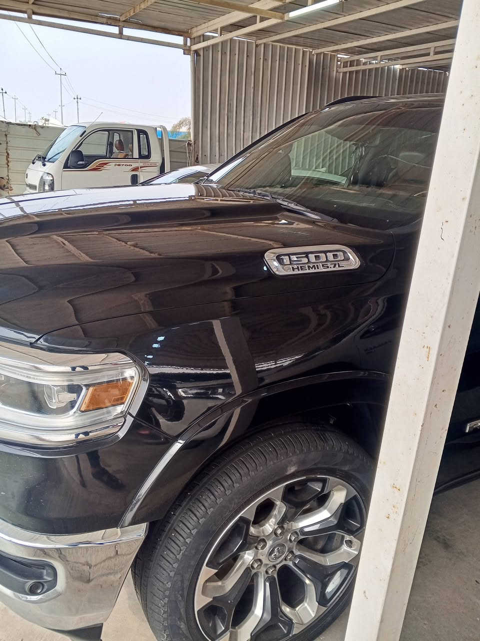 السلام عليكم دودج رام 2022 
5700، v8
السيارة فول مواصفات واحد على واحد
مجددة رقم وسنوية تريد وكالة تريد تحويل 
السيارة ماشية جوة المية 
رقم اربيل 
حادث قطعة وحدة باب مبدل بلادي 
مكلف بلنشر رقم صاحب السيارة ***********
