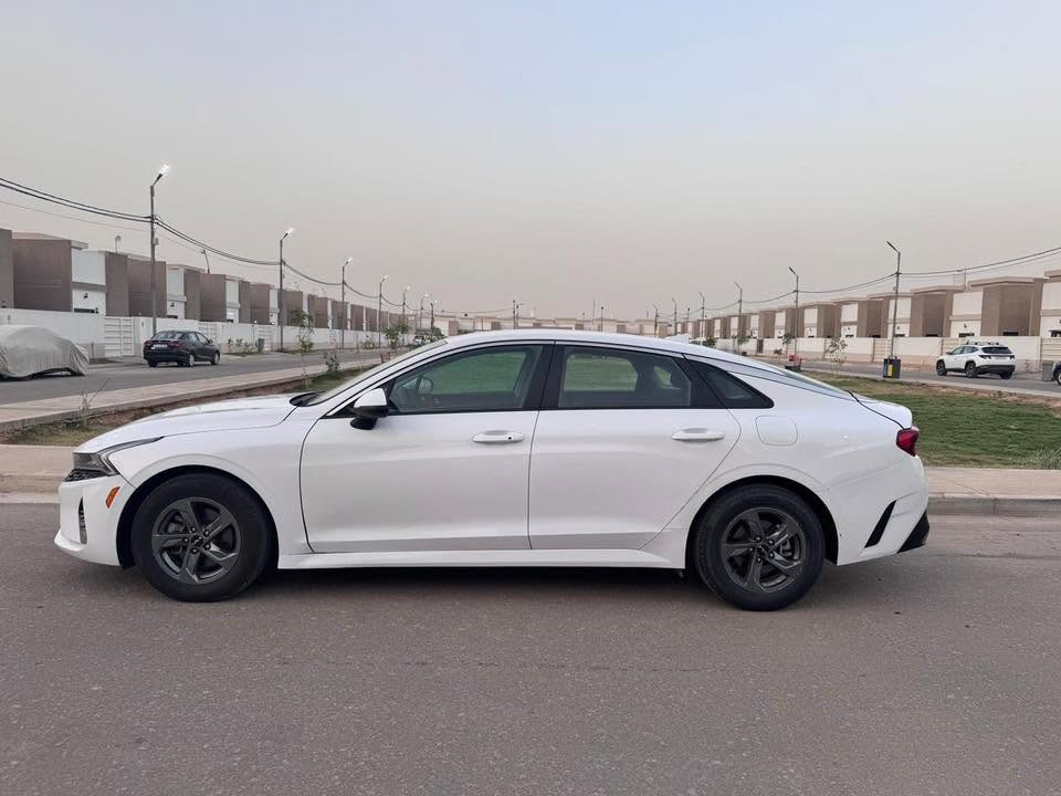 السلام عليكم

للبيع k5 2022

وارد امريكي حادثها جاملغ الامامي جهة السايق بدون دواخل بدون ايرباك حادث جداً بسيط 
مواصفات السياره معروفه
بصمه وتشغيل عن بعد 
فول رادارات 
مثبت سرعه وقياده اليه وتثبيت مسار 
ابل كار بلي شاشه اعطال وتبريد شاشه 
وباقي الموصفات 
سيارة نضيفه وع ايدي رقم اربيل باسمي هزه ورقم وسنويه كلشي جديد مداور وكت ماتريد تخم تاير جديد حداديه كير مكينه وكير كله بالشرط السياره على ايدي دهن كله وكاله ادامه بين فتره وفتره السياره ما بيها نقص برغي تشغل وتطلع 
(مكان السياره كربلاء)

السعر ($160)وبيها مجال بسيط ان شاء الله 

(***********)
