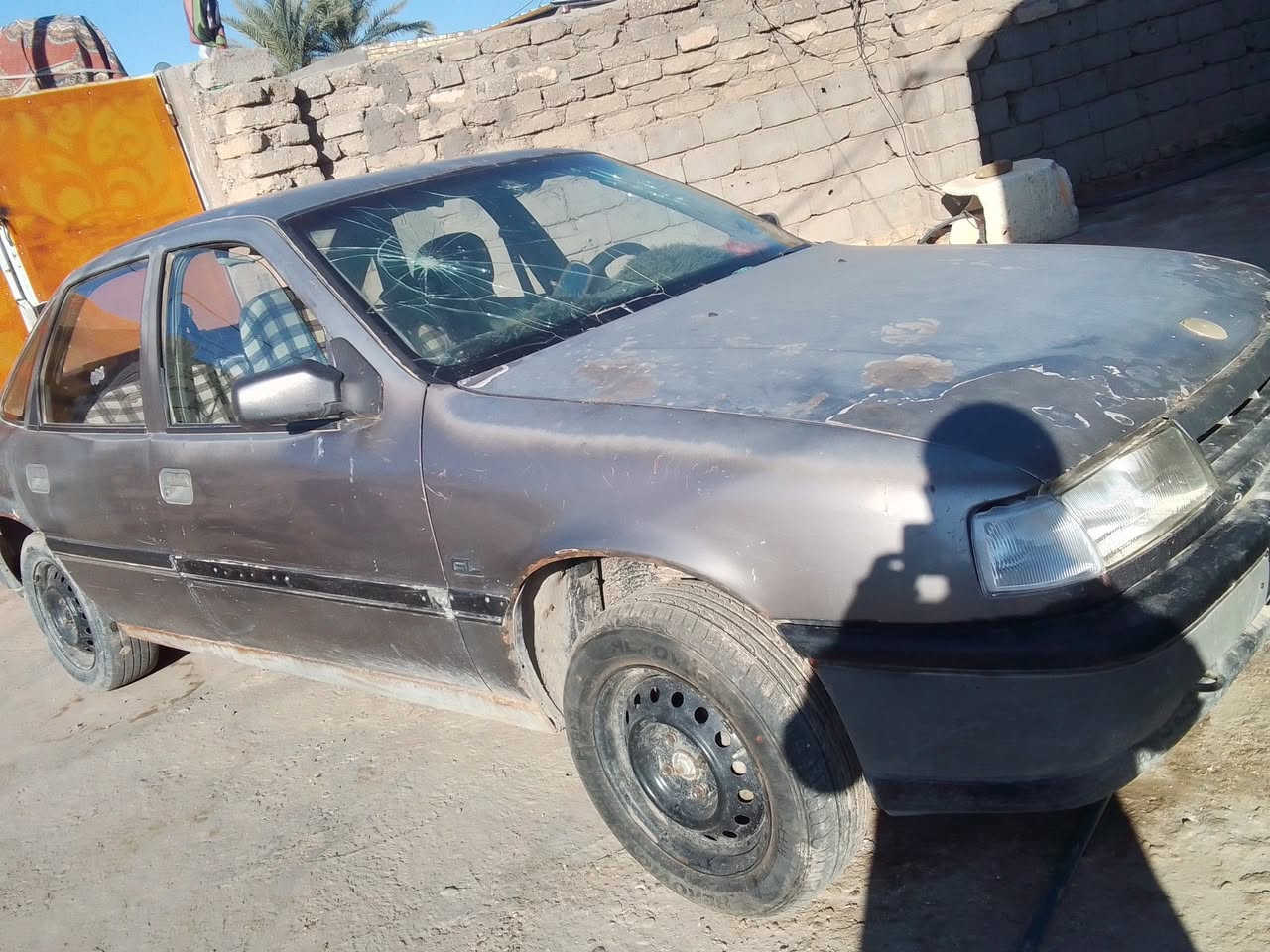 سلام عليكم سياره للبيع اوبل فيكترا موديل 1999 رقم بابل ابيض سنويه ضايعه ابيع هل موجود راعيه بالهاشميه بس ما اندله سعر 10 اوراق وبيه مجال رقم الموبايل ***********
