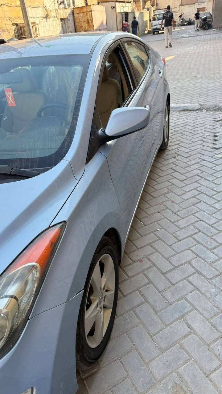 السلام عليكم النترا ٢٠١٣ وارد أمريكي السعر ٨٠ وبيها مجال قليل صبغ جاملغ فقط مكاني بغداد البلديات ***********
