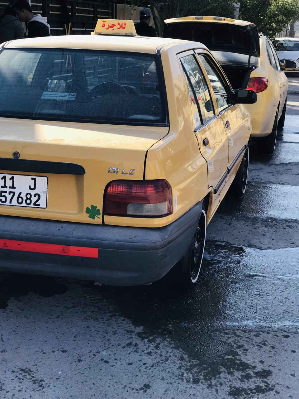 سلام عليكم سايبه للبيع موديل ١٦  كير محرك تبريد شغال بس يرادلها راديتر مال تبريد بوري طاك تخم تاير جديد بيها شاصي مفطور جهت الصدر وجاملغ السايق مصبوق والباقي كله مكفول دوشمه جديد السعر ٣٩ وبيها مجال مكاني بغداد ابو غريب /***********
