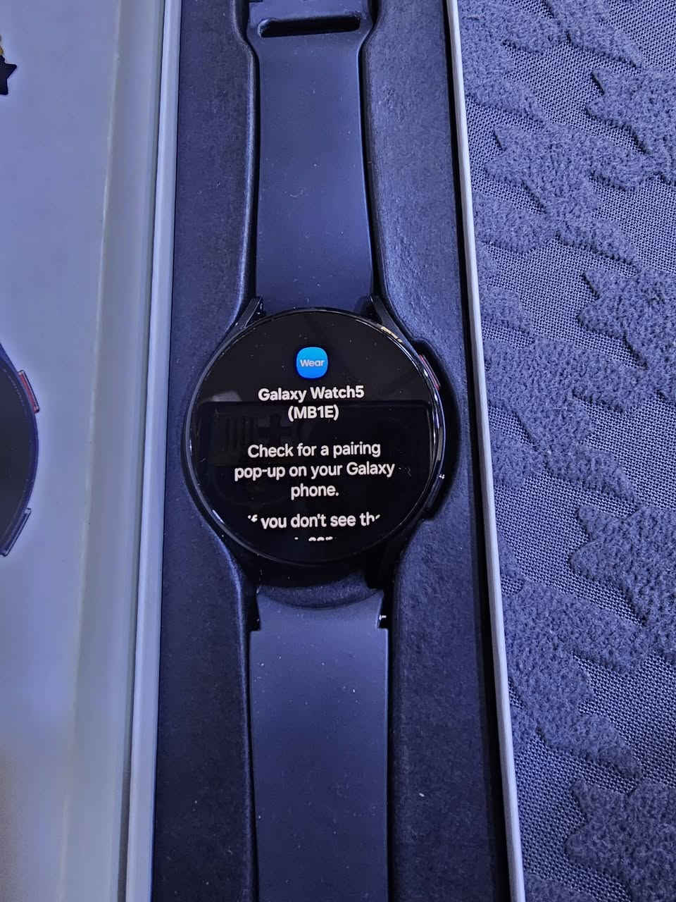 السلام عليكم
سامسونج galaxy watch 5 

للبيع جديدة ونظافة ٩٨% كاملة مع الشاحن والكارتونة الاصلية 

السعر ١٥٠ الف  وبيها مجال جدآ بسيط لان جديدة جديدة 

مكاني: بغداد الجديدة المشتل 

***********
