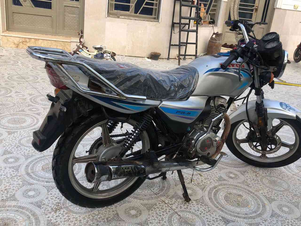 السلام عليكم ورحمه الله دراجه دايون 2019 اوراق باسمي مفتوحه شلعتها تخبل  شرط اذا وكفت عندك ترجعها كلش حلوه مكاني كربلاء الحسينيه القنطره البيضاء السعر 850 وبيها مجال للشراي
للتواصل (((اتصال علا رقمي ***********)))
او ((((((((واتساب***********))))
