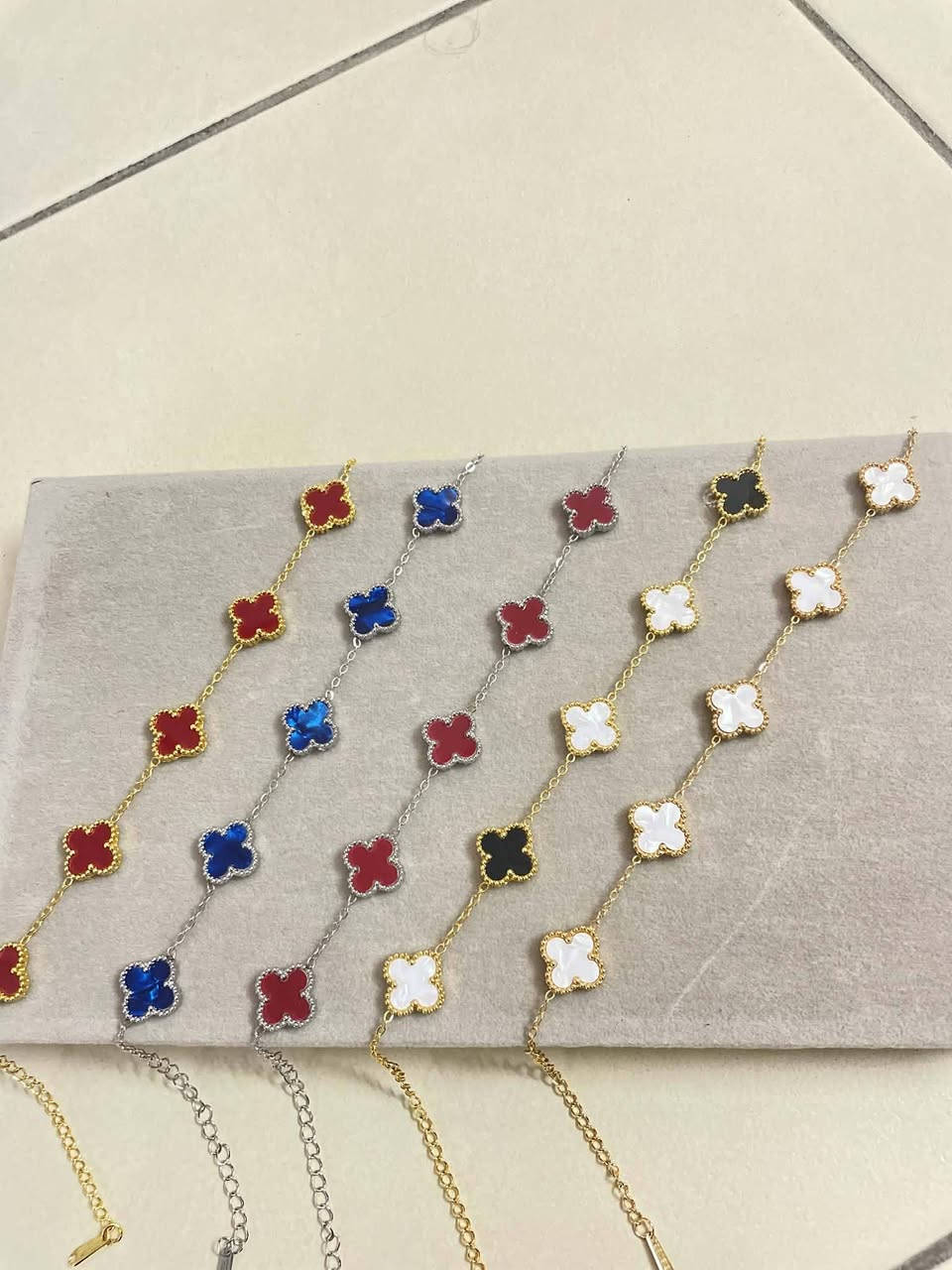 توفرت اكسسوارات العيد
توصيل بسماية الف 🚘


**إذا كنت صاحب هذا الإعلان وتريد حذفه لأي سبب، رجاءا أرسل رسالة إلى الدعم الفني**