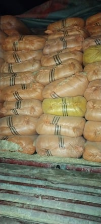 مكلف بالنشر تبن للبيع حجم ٧٥ السعر مناسب للاستفسار الاتصال على الرقم ٠...