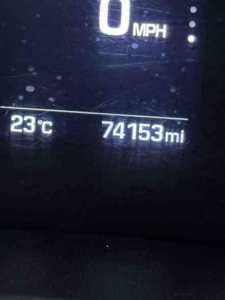 للبيع او المراوس توسان ٢٠١٨ بلون حلو 
مكينه ٢٠٠٠ جي دي اي 
ماشيه ٧٤ ميل 
شاشه كامره دواره كشن هيتر 
كشن كهرباء 
السياره كلين من امريكا بالعراق صار بيه صفحه وصندون بدون ايرباك او دواخل ليبل واحد السياره كير مكينه صدر تبريد كله كفاله وكل شي واضح بالسونار 
رقم بغداد الجديد هزه وسنويه كله جديد 
كراده شارع ٦٢ 
السعر ١٦٥ ورقه وبيه مجال بسيط 
***********
***********
