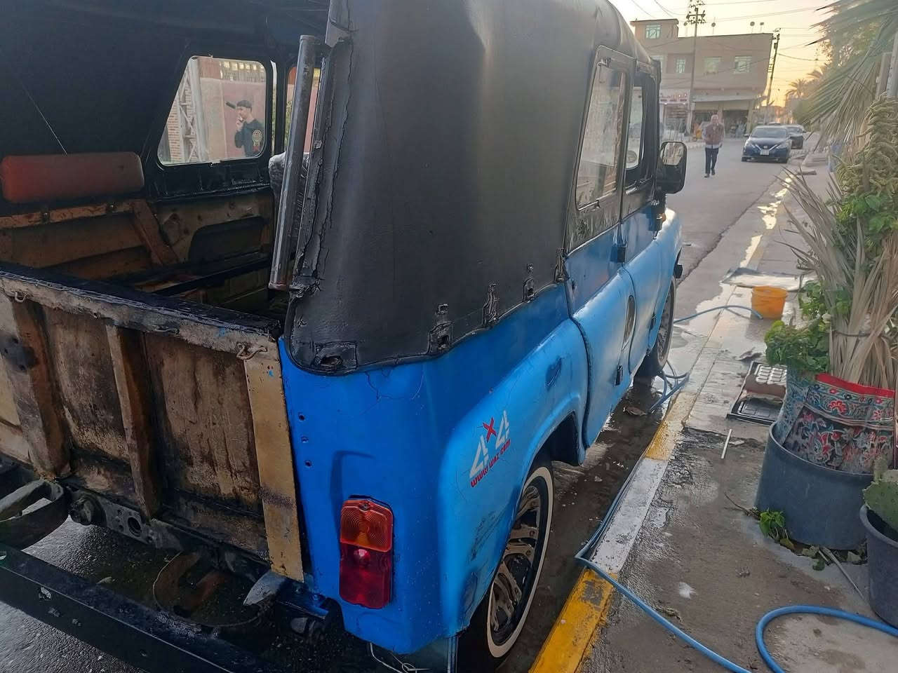 السلام عليكم 
للبيع واز 88 مكينه ونجي كير بيها تبخير أوتوماتيك السياره تحويره كامله ما عدا الاستيرن  شويه ثكيل السعر2300 وبيها مجال قليل ***********
