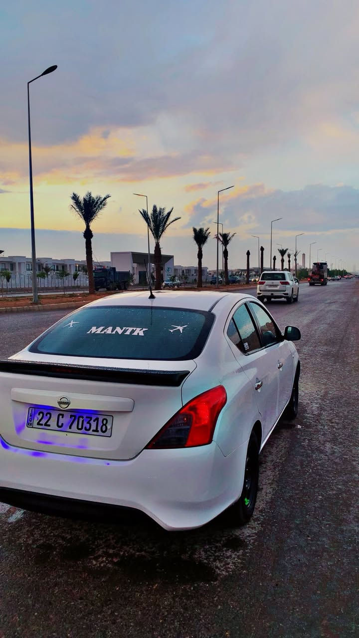 نيسان لاكشمي باي 2021  3 بارچه ي بوياغه جه مپه كي پشتي هه يه  پيشي كه پسه    به س ماشاء الله ي ده ويت له جواني 
سحري 106 وه ره قه وو مجال. له هه وليرم
0750 241 05 65
  ره قه مو. سه نه وي نوييه
