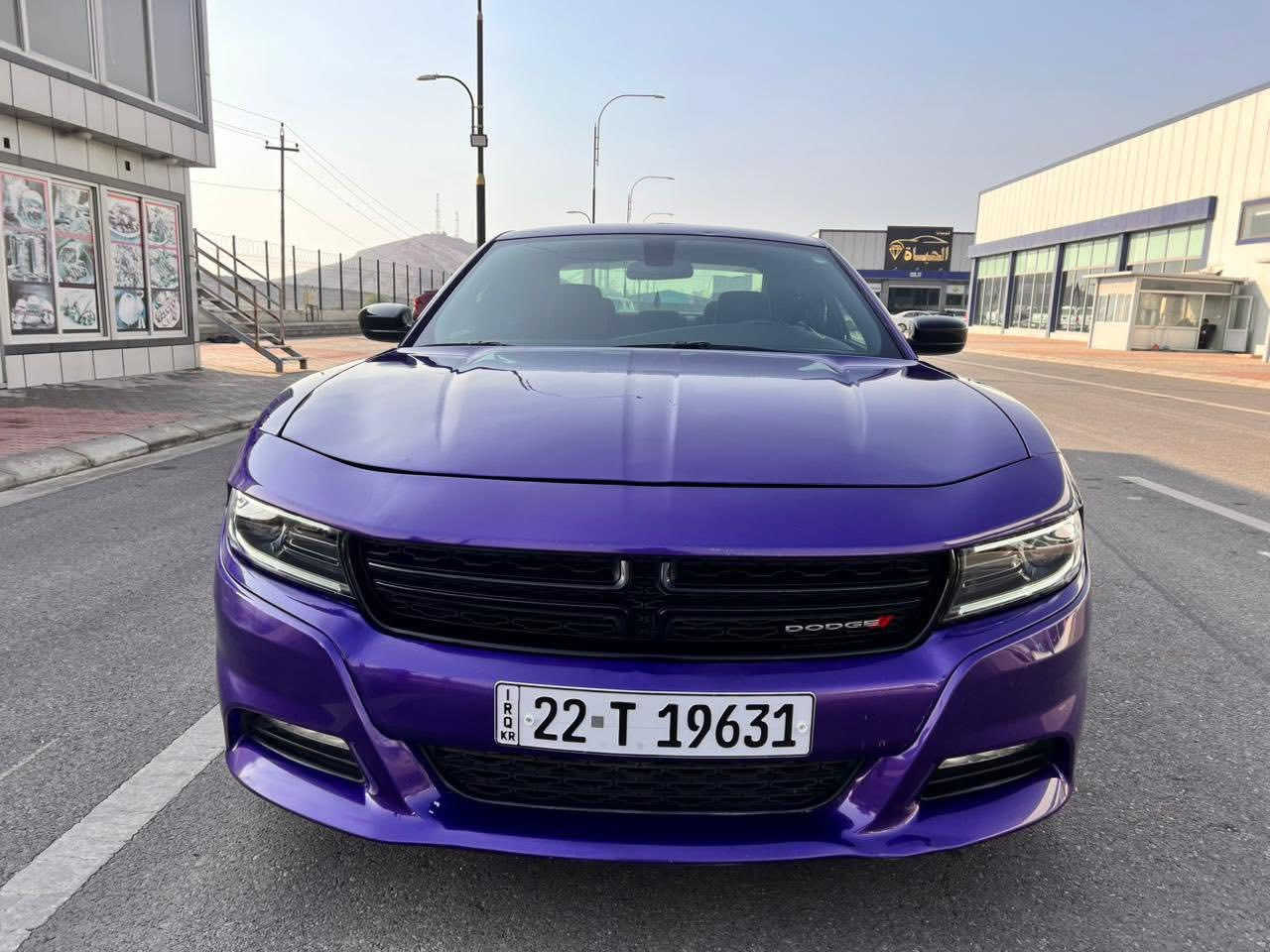 السلام عليكم شباب الي يدور مميز وجديد جارجر 2023 حادث جاملغ فقط بدون ارباك و ربع من البنيد صبغ موصفات SXT ماشيه 22 mi  مرقم وكامل  مكاني حله يعجبك تحويل او وكالة شارع 60 الشراي يتصل *********** السعر ب 260
