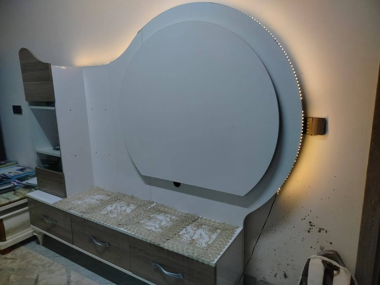 معرض تركي للبيع مستعمل شي قليل وياه رفوف فاتحهن بس موجودات سعره 175 ببه مجال قليل


**إذا كنت صاحب هذا الإعلان وتريد حذفه لأي سبب، رجاءا أرسل رسالة إلى الدعم الفني**