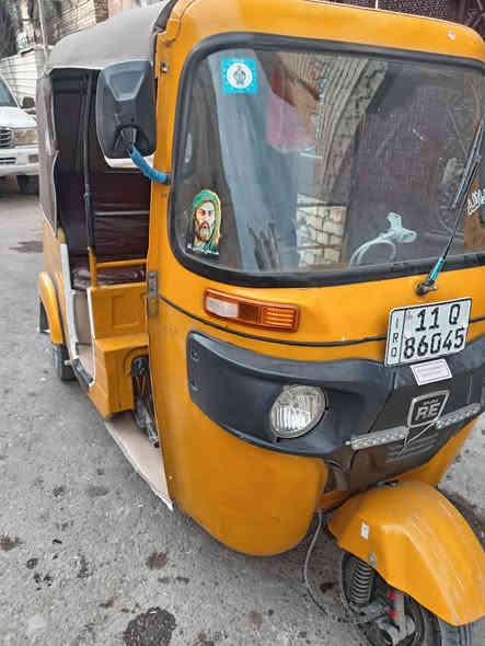 سلام عليكم تكتك ١٩ شهر ١١ رقم وسنويه بسمي تحويل السعر ٥و٧٥٠وبيهه مجال قليل حك الجيه ***********
