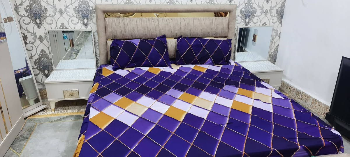 غرفة نوم للبيع ٨ قطع تركي مشتريهة قبل ٦اشهر ابمليونين ورايدهة امليون البصرة ***********
