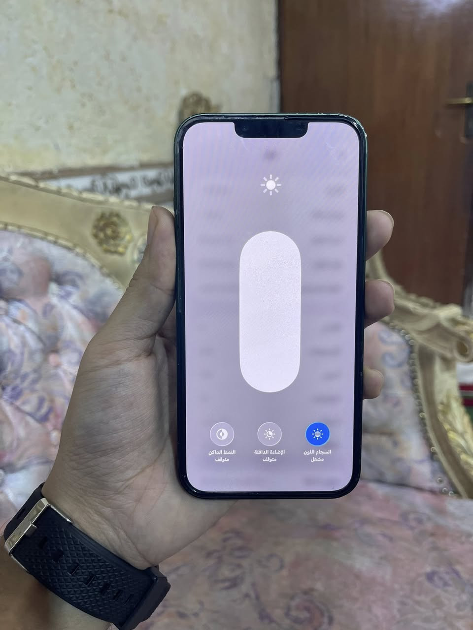 ايفون 13 عادي 128 بطاريه 85 نضيف مامفتوح وتر بروف مكفول كله شغال سعره 400 وبي مجال قليل ***********
