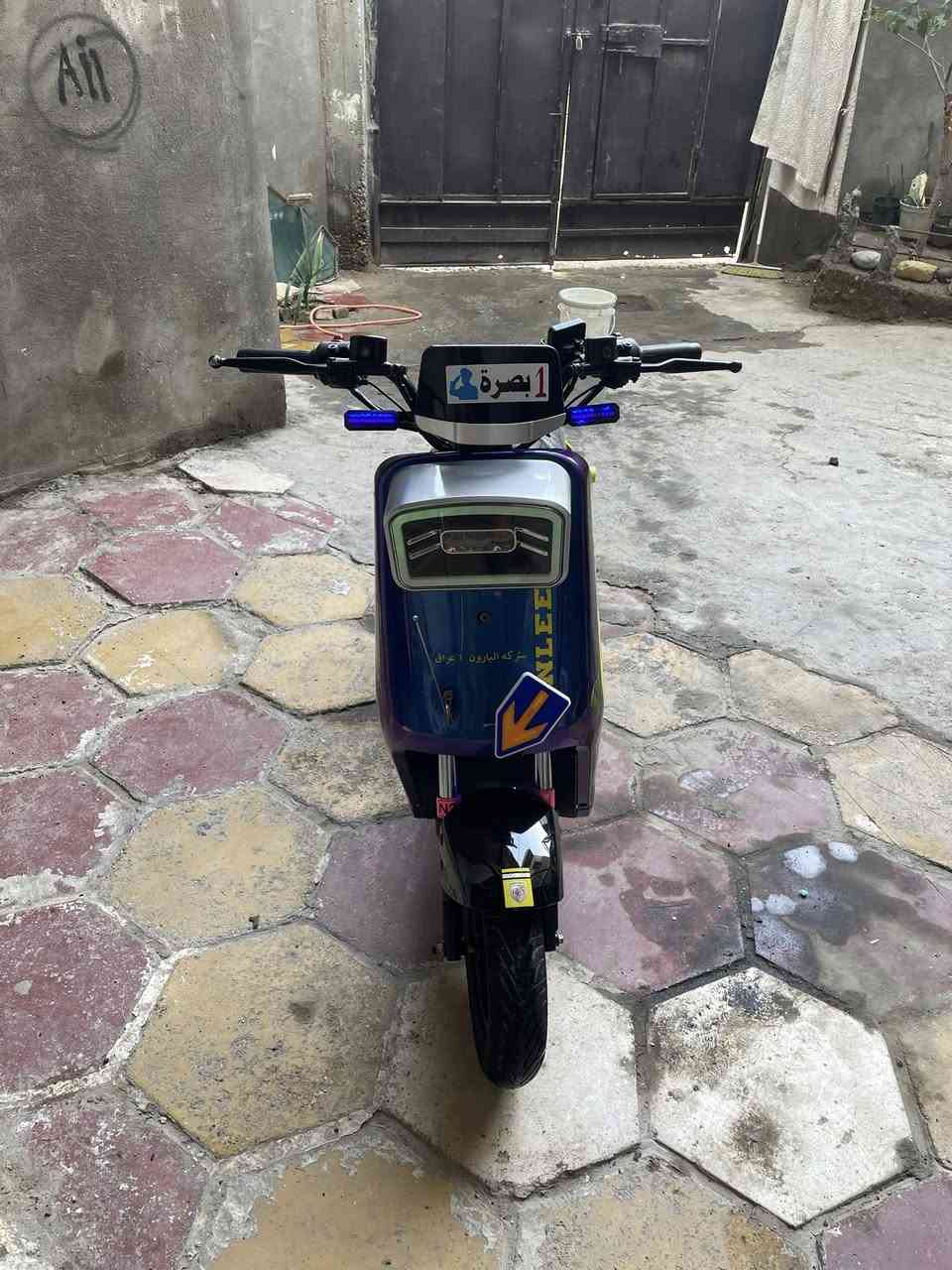 سلام وعليكم دراجه لبيع ار 7مكاني بصره كرمت علي شارع ام بنين وسعر 500 ￼ بيه مجال ‭٠٧٧٤ ٦٨٨ ٦١٥٠‬
