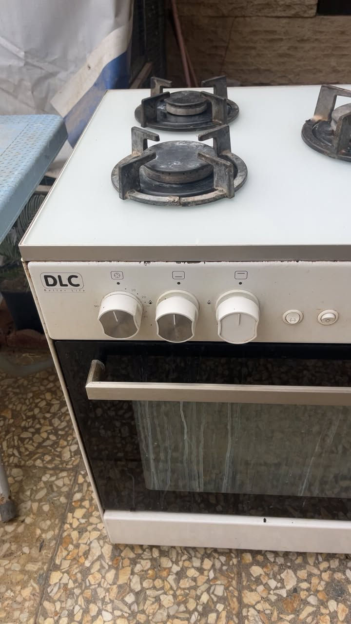 طباخ ايطالي سطح بلازمه شغال بس متروك يحتاجلهم تنظيف للعيون شافطه كلش نظيفه شغاله ماركه الحافظ الطباخ جداحه ونظام سيفتي حمايه تسرب الغاز بي مكان دوره الاثورين سعرهم ثنينهم ٢٢٥


**إذا كنت صاحب هذا الإعلان وتريد حذفه لأي سبب، رجاءا أرسل رسالة إلى الدعم الفني**