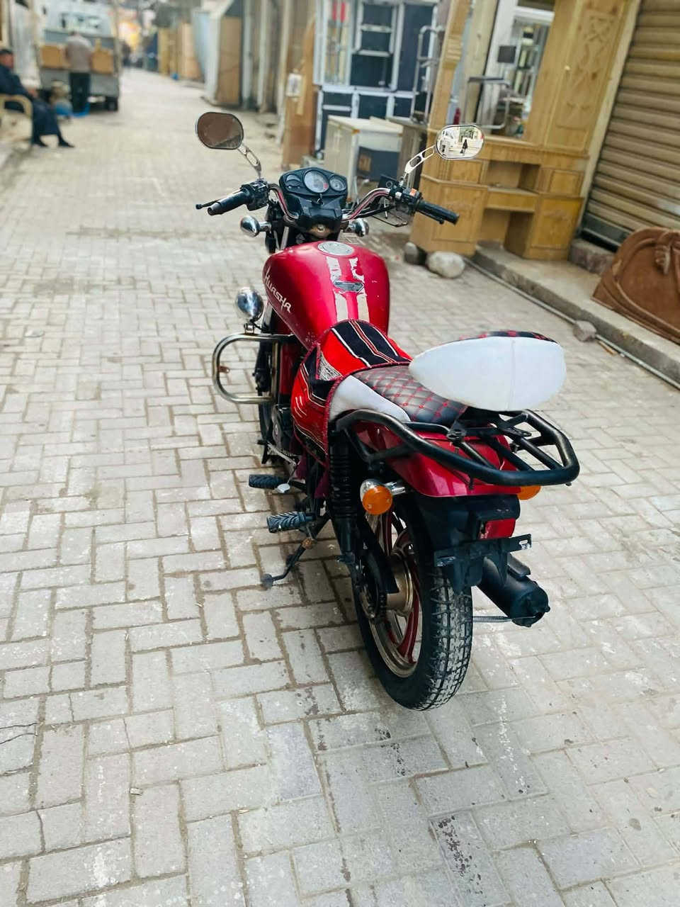 سلام عليكم دراجه دايوان نفخ موديل 2018 اوراق اصولي مكفوله كفاله عامه كهربائيات شغاله تايرات جوبلس نكره سلف دراجه مال جنيان شرط الفحص مكان ديوانيه مركز المدينه ***********
