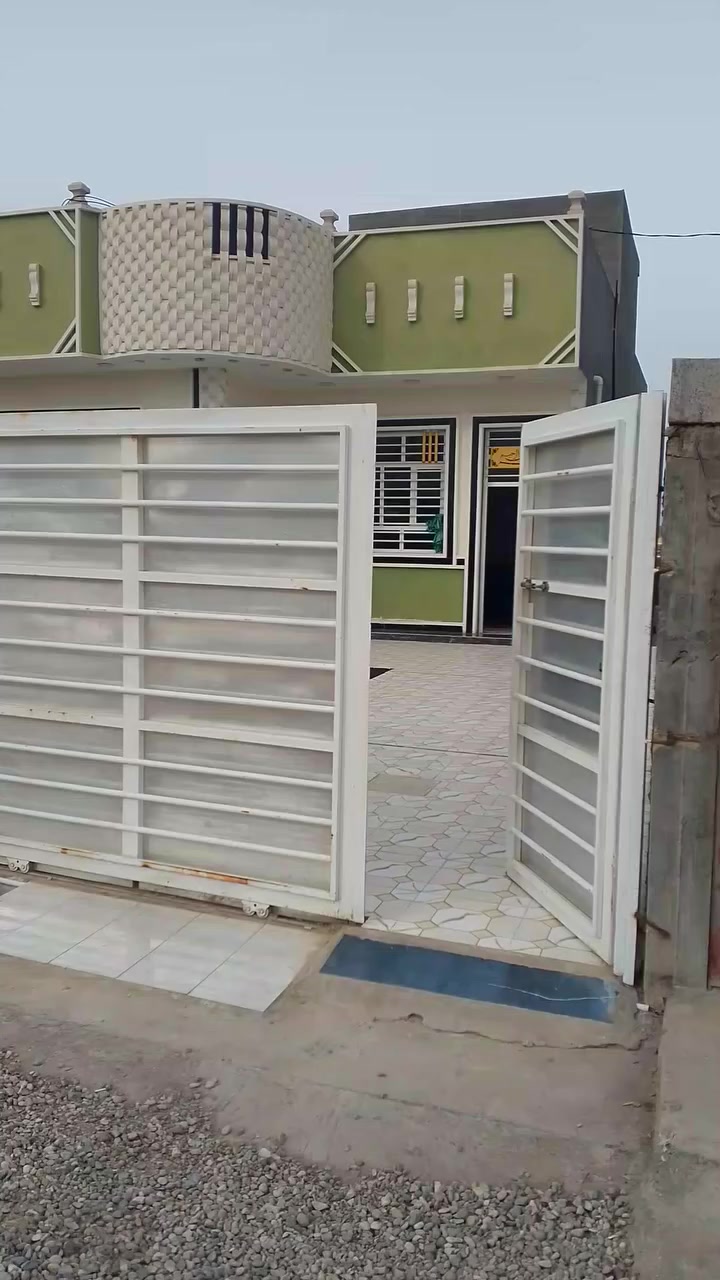 دار للبيع سند 25 تبعد  عن الشارع العام 150 متر بيت جاهز بناء حديث طابوق جمهوري رفت وباقي التفاصيل بالمقطع ***********موضح السعر 140 والشراي يدلل رقم الهاتف
