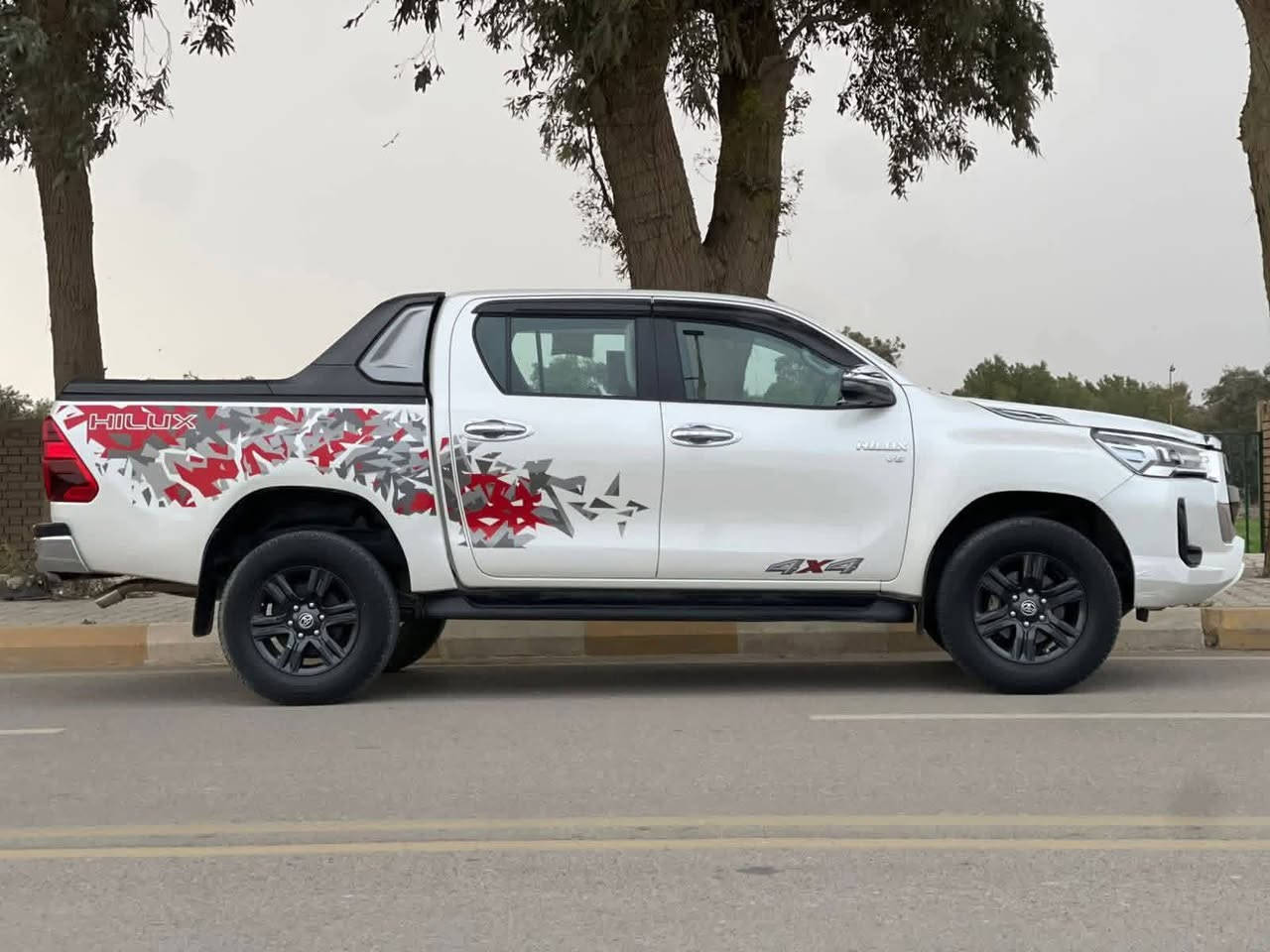 هايلوكس كفاله عامه رقم لربيل تحويل او. وكاله سياره جديده ماشيه 45الف سبيرها مانازل 
السعر 340
رقم ***********
