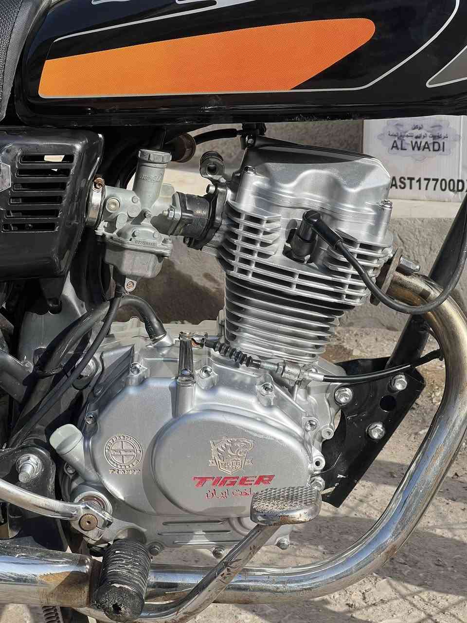 ٤ كير كلك للبيع
يولد تعميره جديده مكينه وتايرات ووياله وكشن وتانكي كلهن جددالشراي يتصل لو يجي خاص 
مكاني يم الابراهيميه 
***********
