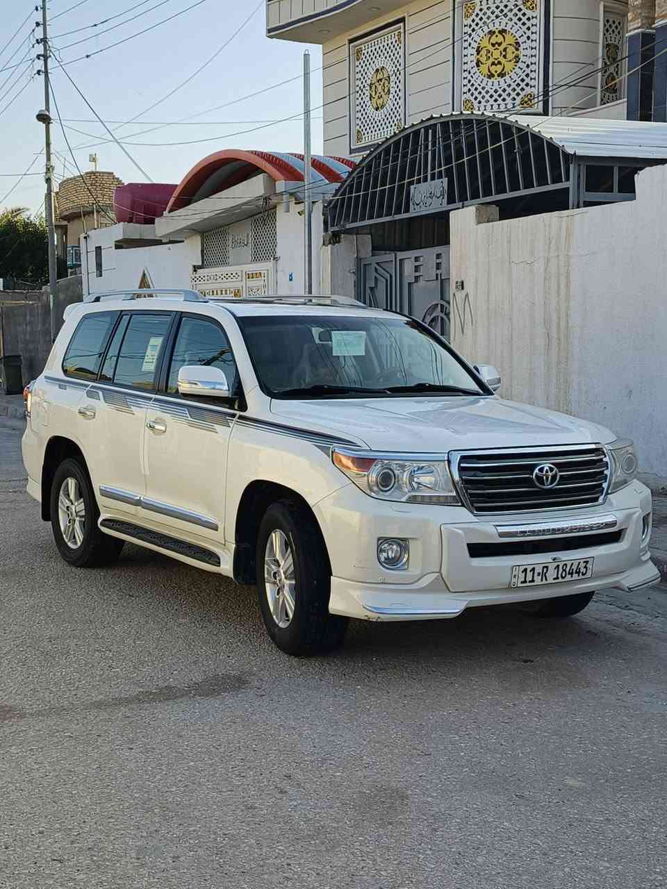 رقم الهاتف ***********اسيا 
***********اثير 
***********اسيا 
سلام عليكم       السعر ٣٨٥ وبيه مجال 
لاندكروز موديل ١٤ فول موصفات _رقم بغداد بأسمي 
محرك ٦سلندر _ اشاير بلمري+مري شفط_تحكمات ستيرن _شاشه +كامره_حساسات أمامي خلفي _فتحه_لايت أبيض 
_بصمه +تشغيل عن بعد 
السيارة كامله وتخبل كير ومكينه كفاله بيه بارد واحد فقط سونار بلصور موجود
