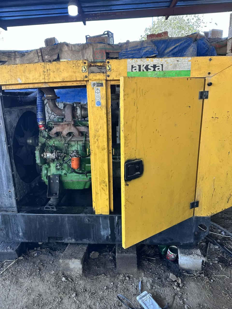 السلام عليكم للبيع مولد جوندير 4بستم مجفت جديد شرط على الشغل المولد نضيف المولد 80كيفي السعر 35قفل المكان صلاح الدين قضاء بلد تقاطع بني سعد الاستفسار الاتصال على الرقم ***********مكلف بالنشر
